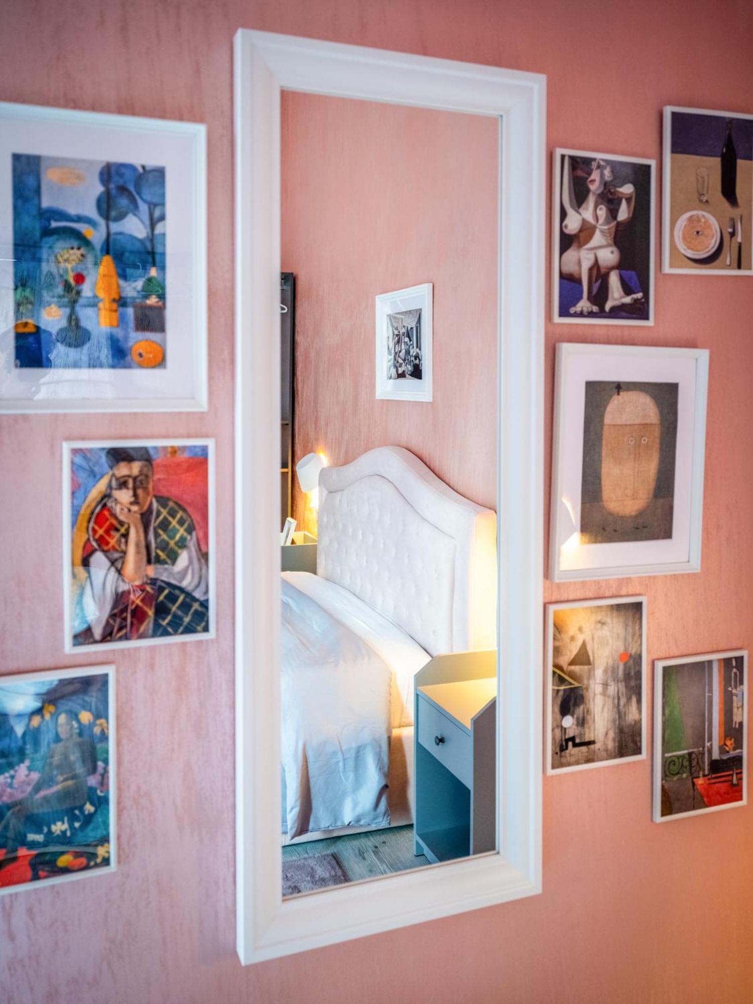 Momarooms Napels Buitenkant foto